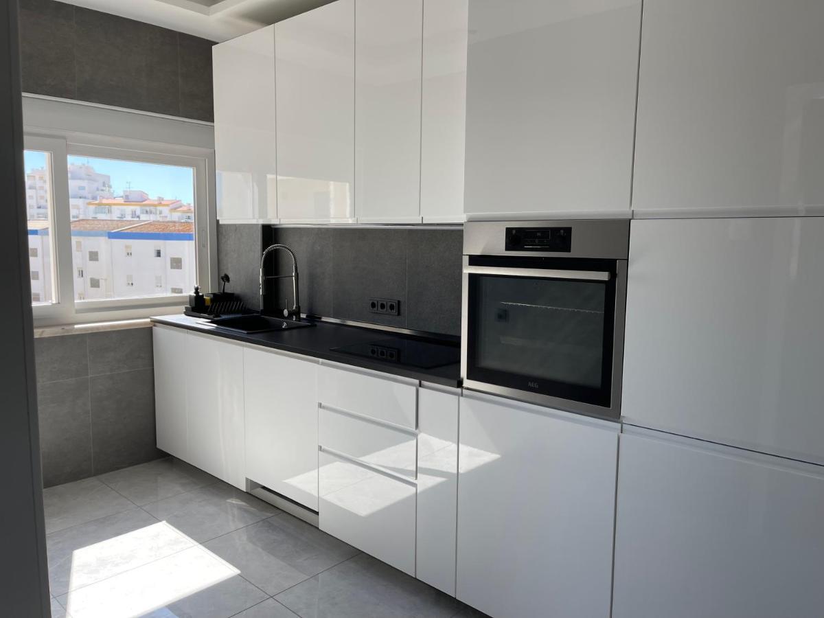 לאגוּ‏ש Apartment With A City And Ocean View מראה חיצוני תמונה